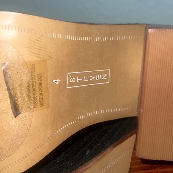 NWOT Steven New York by Steve Madden Nichol Knit Bootie Size 4 - Picture 11 of 12